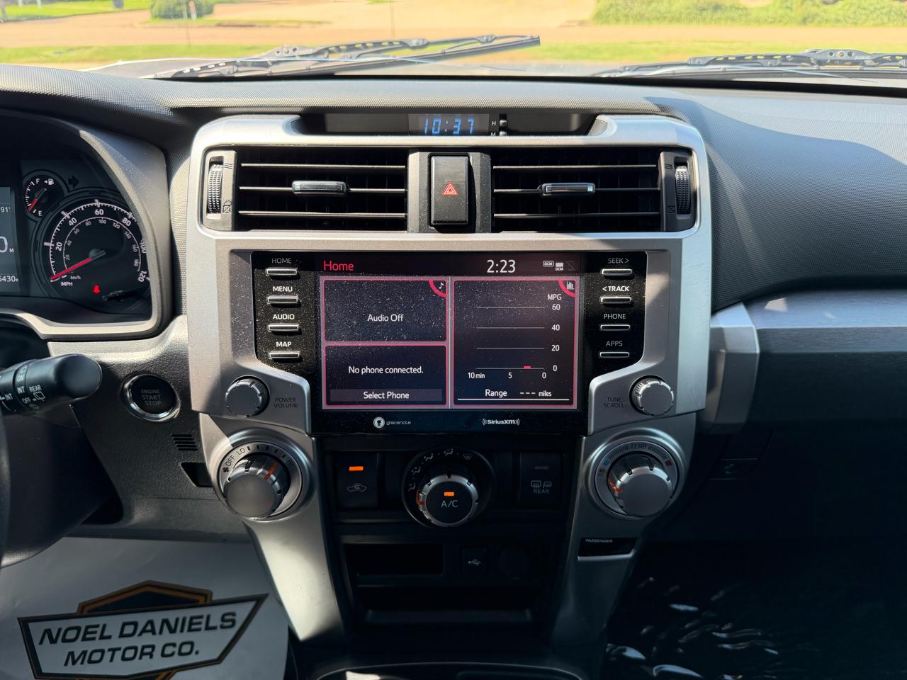Toyota 4Runner SR5 2023