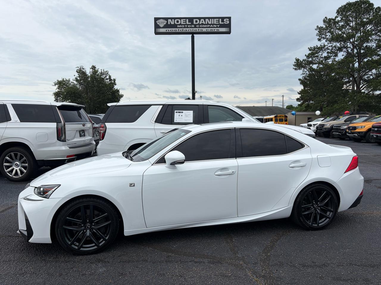 2018 Lexus IS 350 300 F SPORT AWD's photo