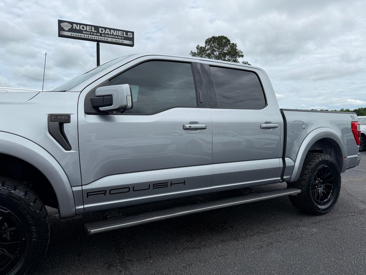 Ford F-150 Lariat SuperCrew 5.5-ft. Bed 4WD 2023