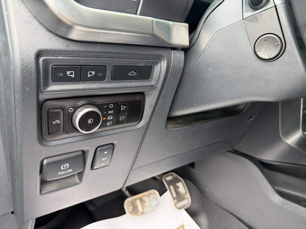 Ford F-150 Lariat SuperCrew 5.5-ft. Bed 4WD 2023