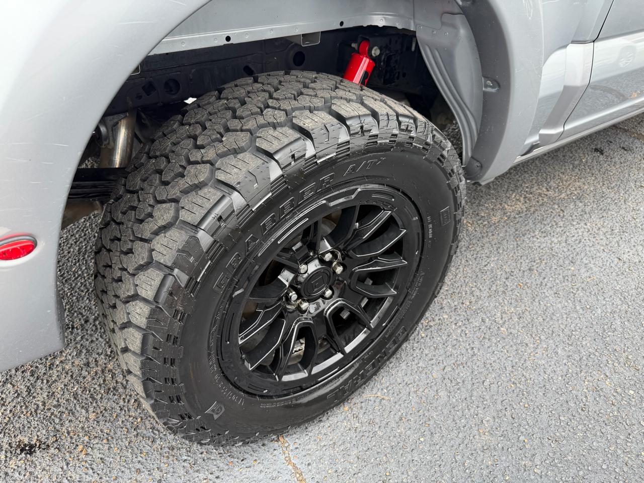 Ford F-150 Lariat SuperCrew 5.5-ft. Bed 4WD 2023