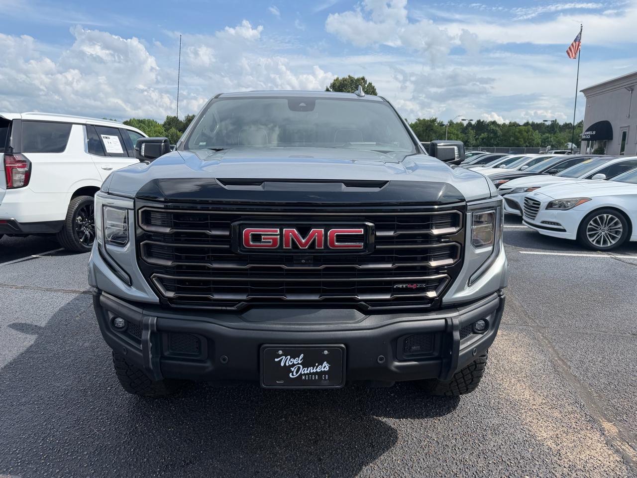 GMC Sierra 1500 AT4X Crew Cab 4WD 2023