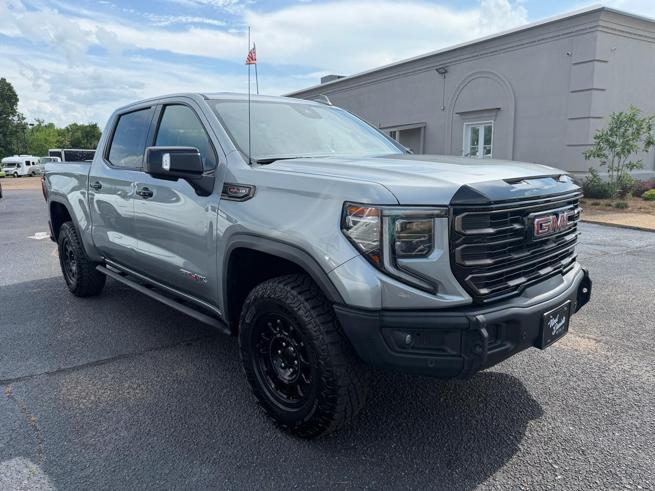 GMC Sierra 1500 AT4X Crew Cab 4WD 2023