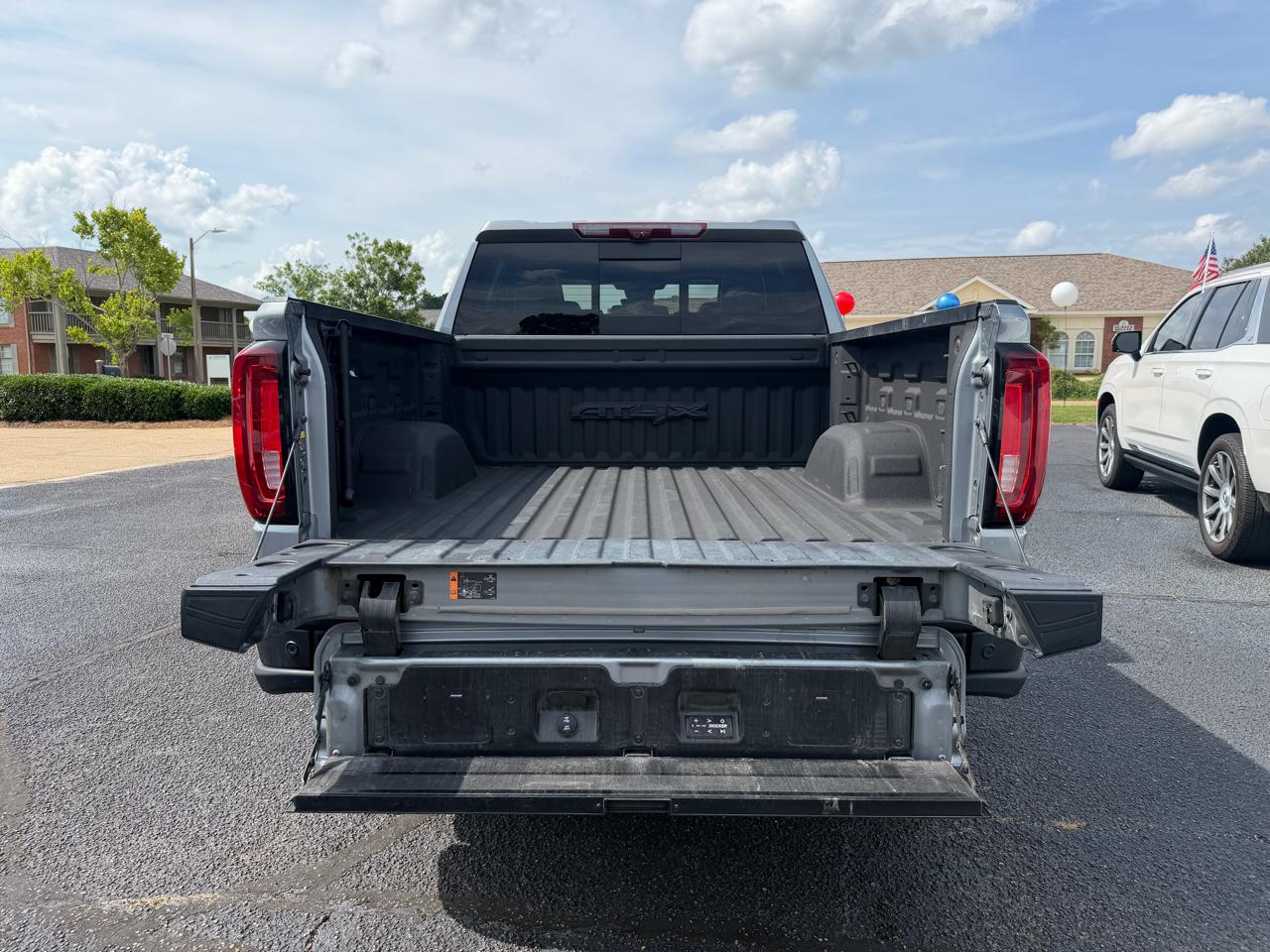 GMC Sierra 1500 AT4X Crew Cab 4WD 2023