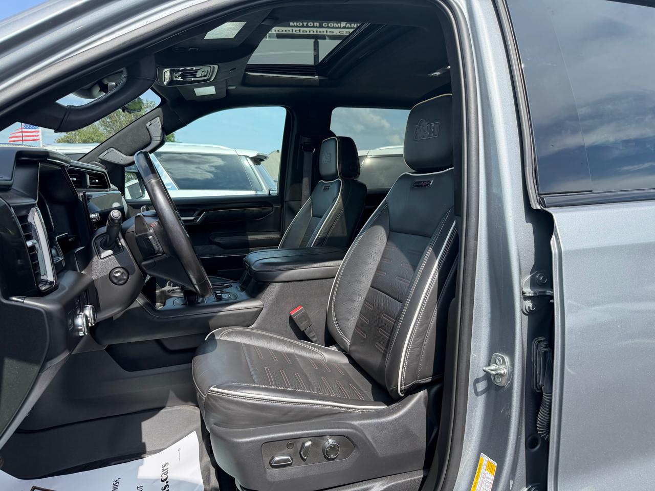 GMC Sierra 1500 AT4X Crew Cab 4WD 2023