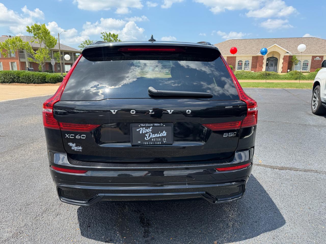 Volvo XC60 B5 Plus Dark AWD 2024