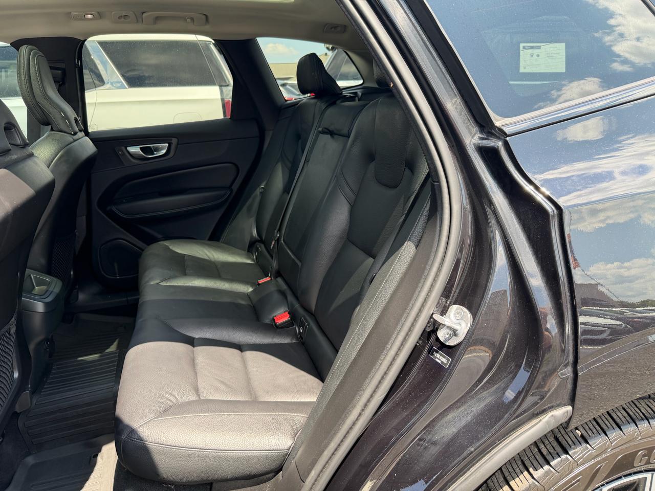 Volvo XC60 B5 Plus Dark AWD 2024