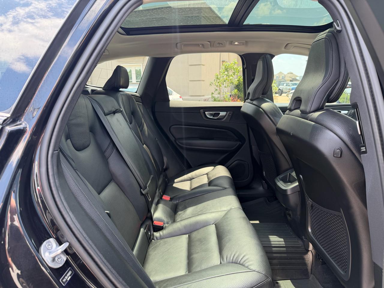 Volvo XC60 B5 Plus Dark AWD 2024