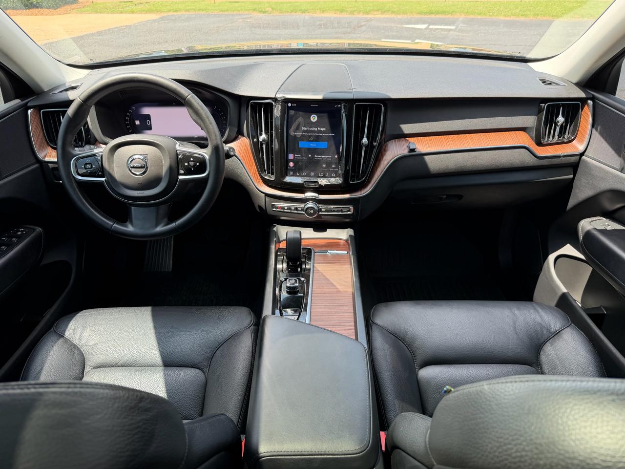 Volvo XC60 B5 Plus Dark AWD 2024