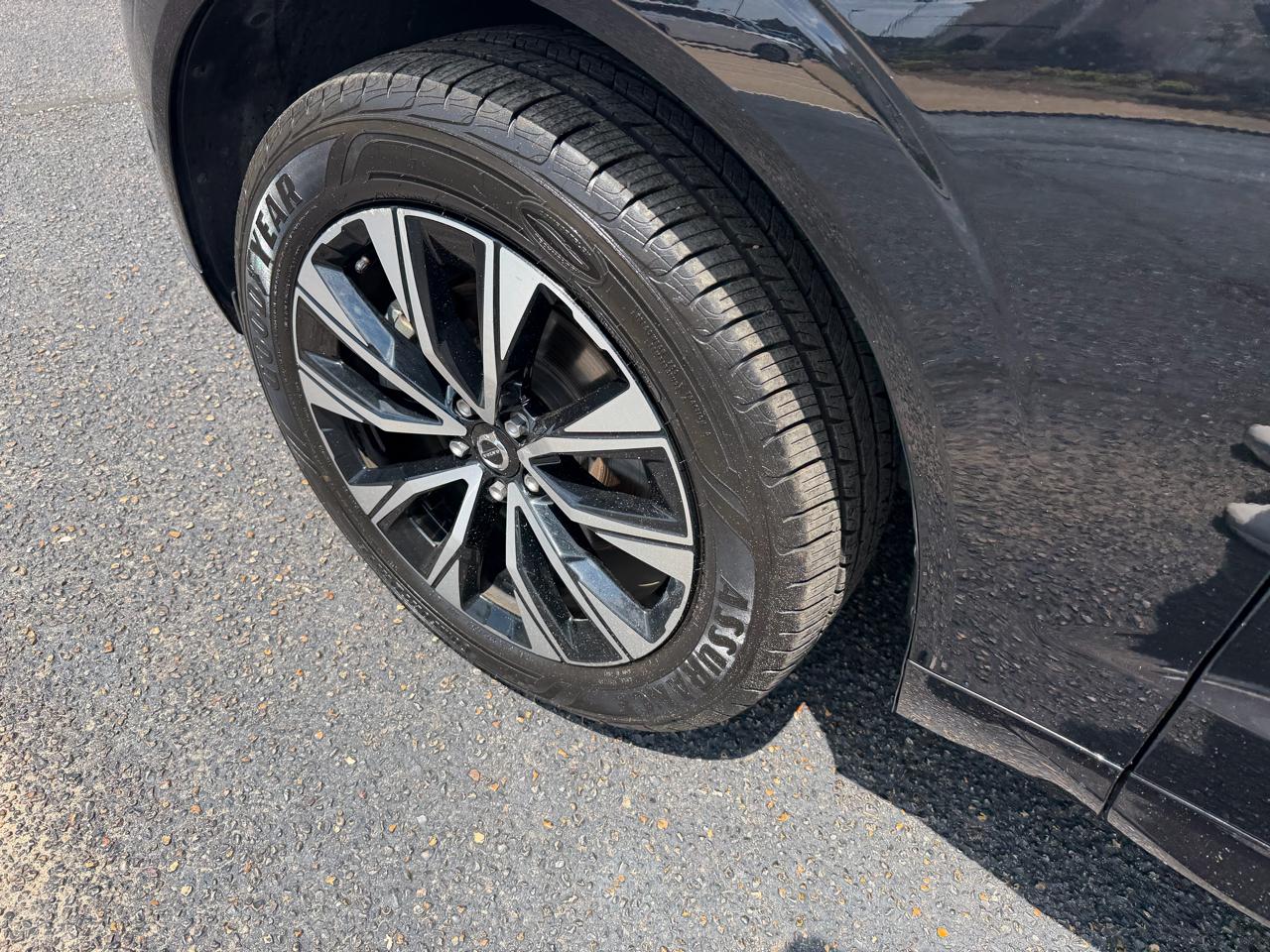 Volvo XC60 B5 Plus Dark AWD 2024