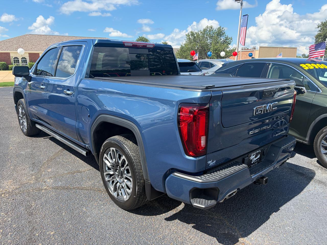 GMC Sierra 1500 Denali Ultimate Crew Cab 4WD 2025