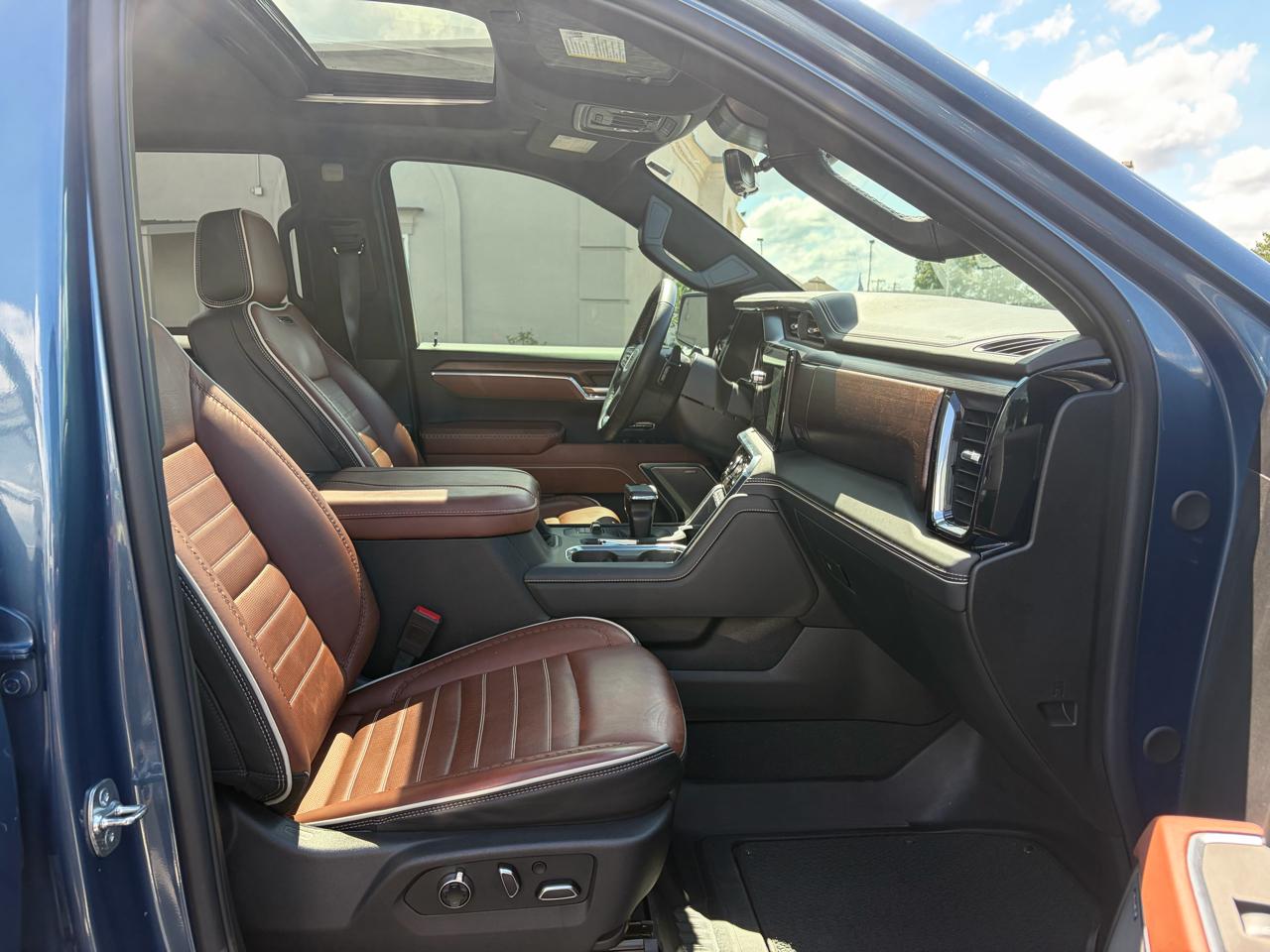 GMC Sierra 1500 Denali Ultimate Crew Cab 4WD 2025