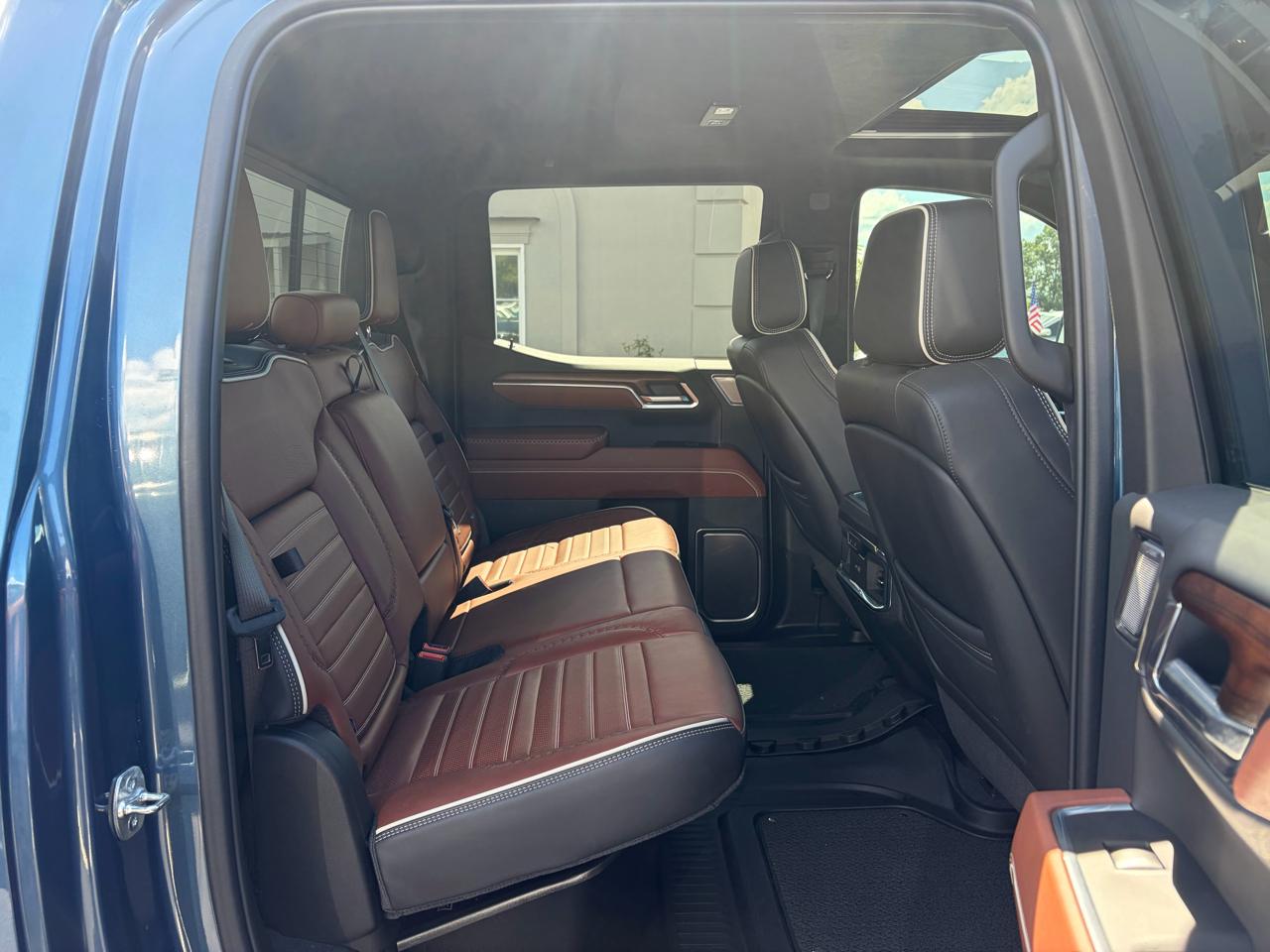 GMC Sierra 1500 Denali Ultimate Crew Cab 4WD 2025