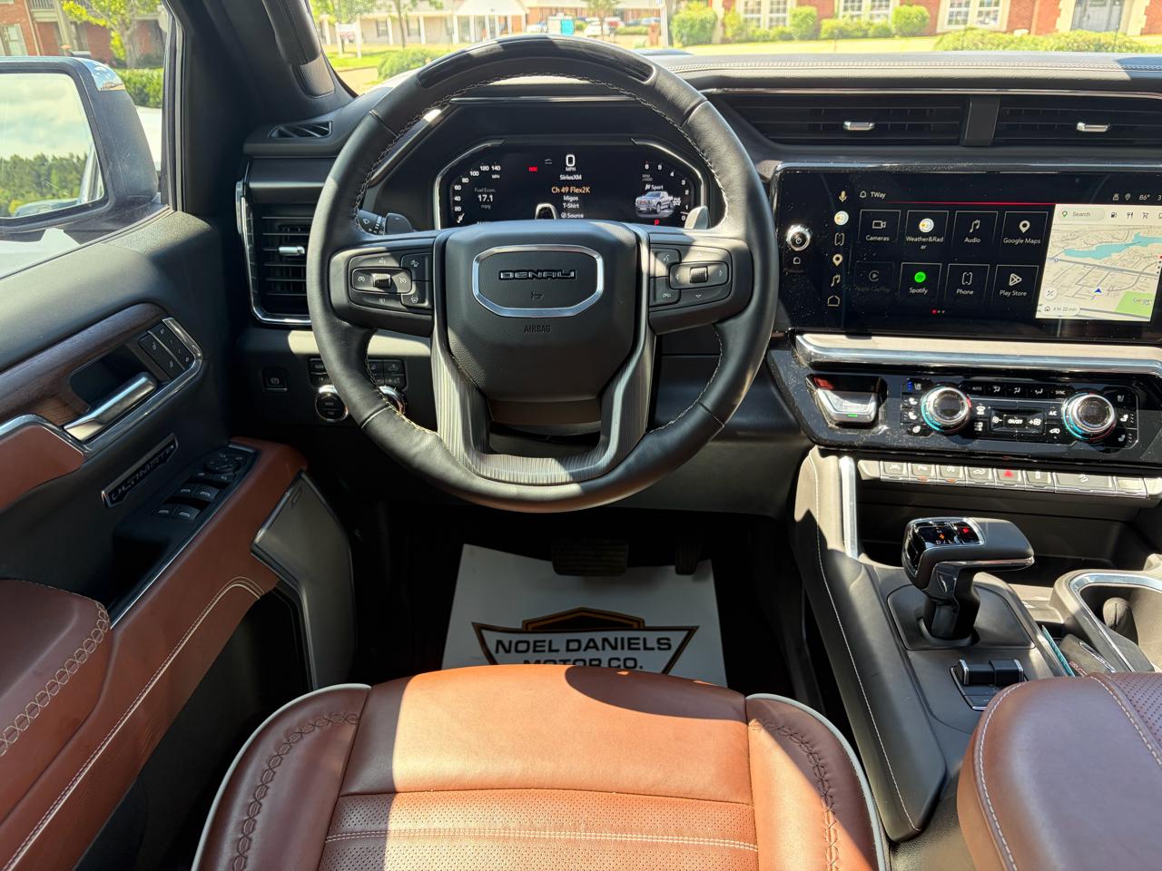 GMC Sierra 1500 Denali Ultimate Crew Cab 4WD 2025