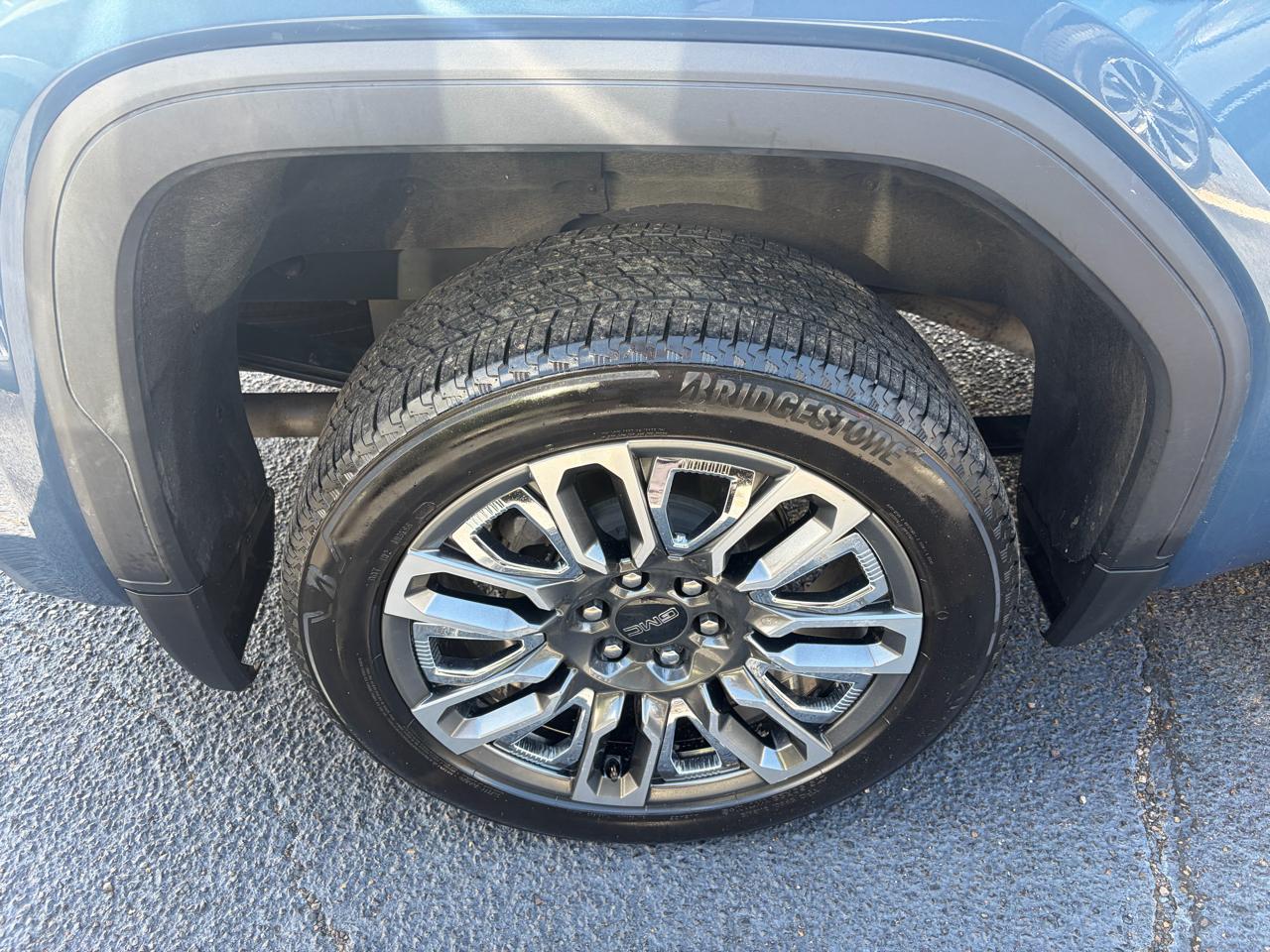 GMC Sierra 1500 Denali Ultimate Crew Cab 4WD 2025