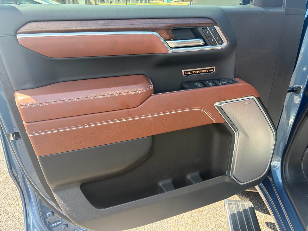 GMC Sierra 1500 Denali Ultimate Crew Cab 4WD 2025