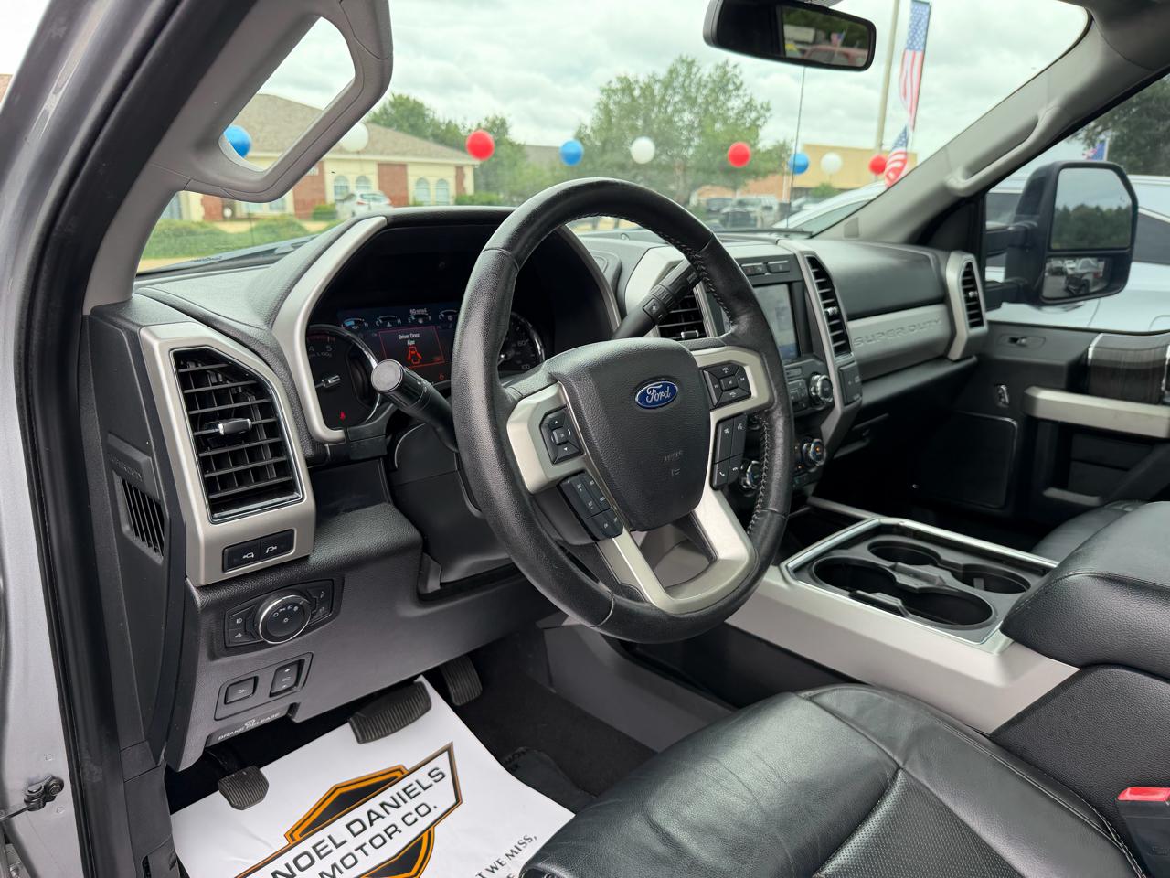 Ford F-250 SD Lariat Crew Cab 4WD 2020