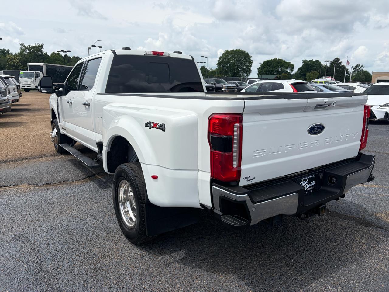 Ford F-350 SD Lariat Crew Cab SWB DRW 4WD 2024