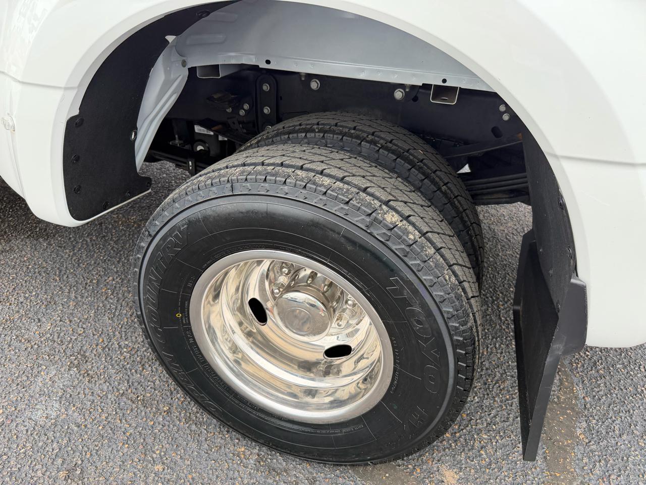 Ford F-350 SD Lariat Crew Cab SWB DRW 4WD 2024
