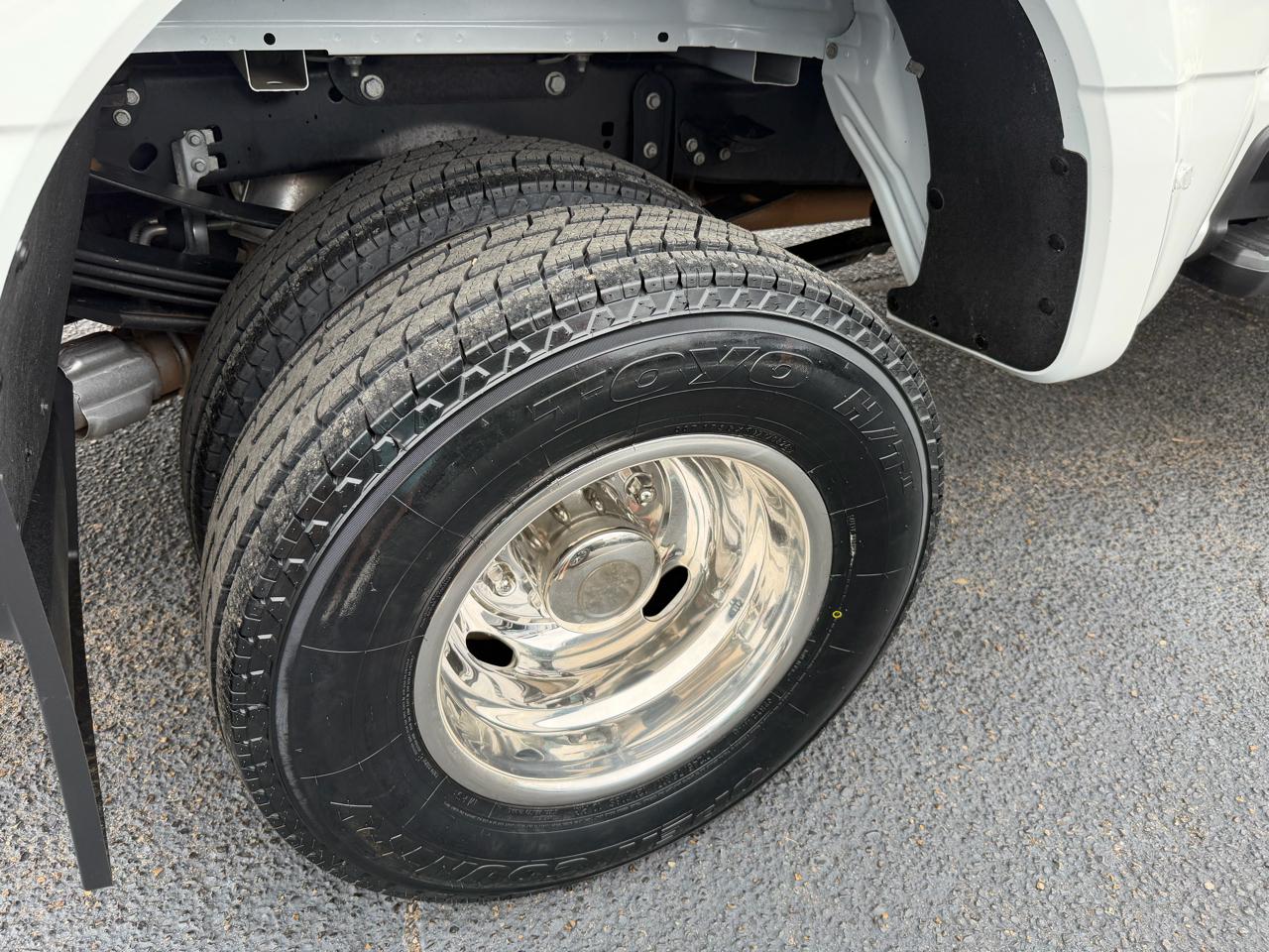 Ford F-350 SD Lariat Crew Cab SWB DRW 4WD 2024