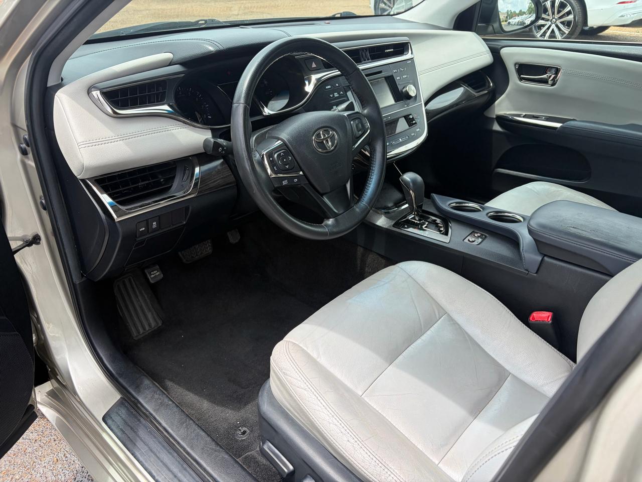 Toyota Avalon XLE 2014