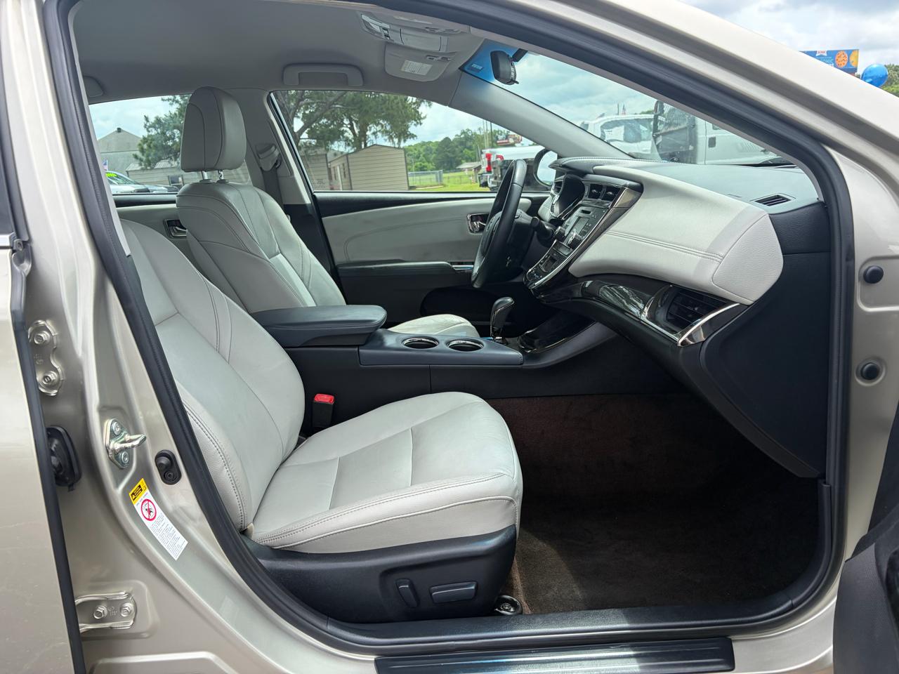 Toyota Avalon XLE 2014