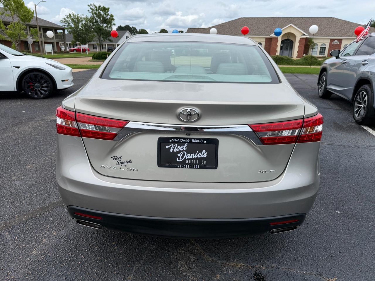 Toyota Avalon XLE 2014