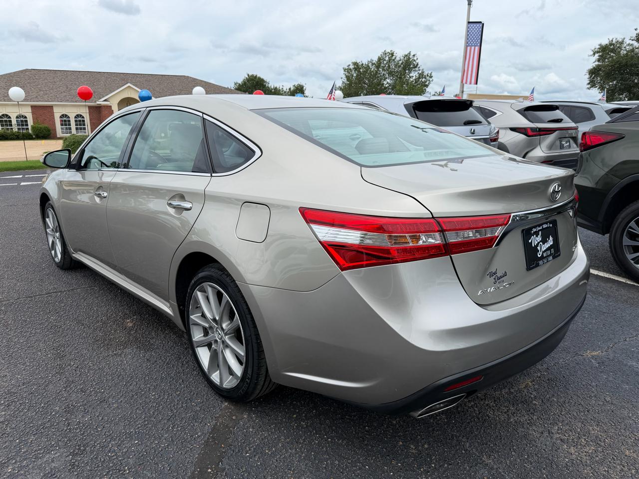 Toyota Avalon XLE 2014