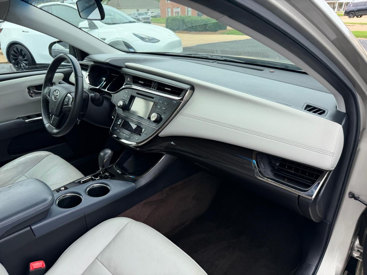 Toyota Avalon XLE 2014