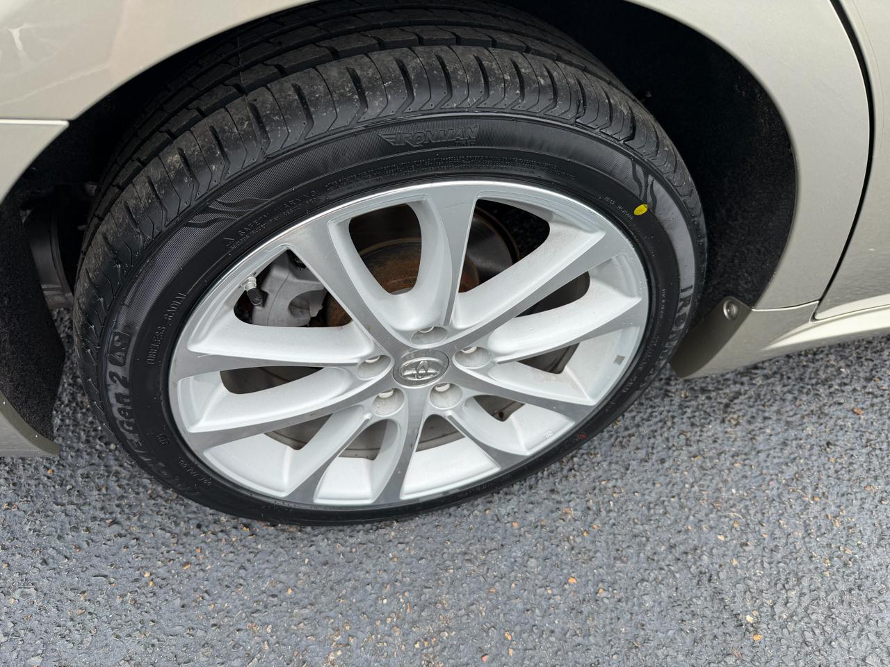 Toyota Avalon XLE 2014
