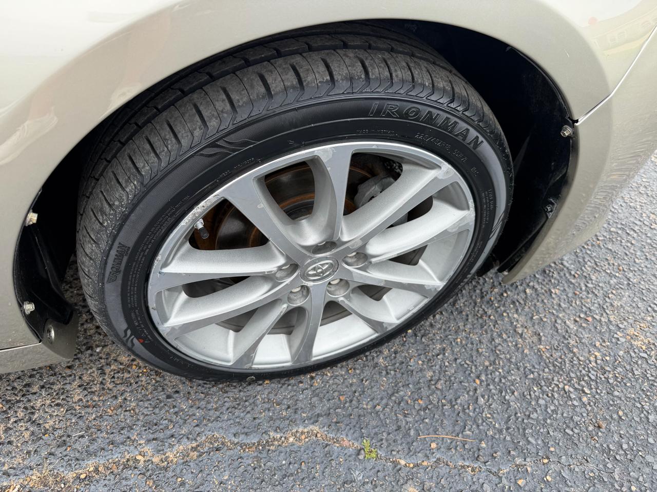 Toyota Avalon XLE 2014