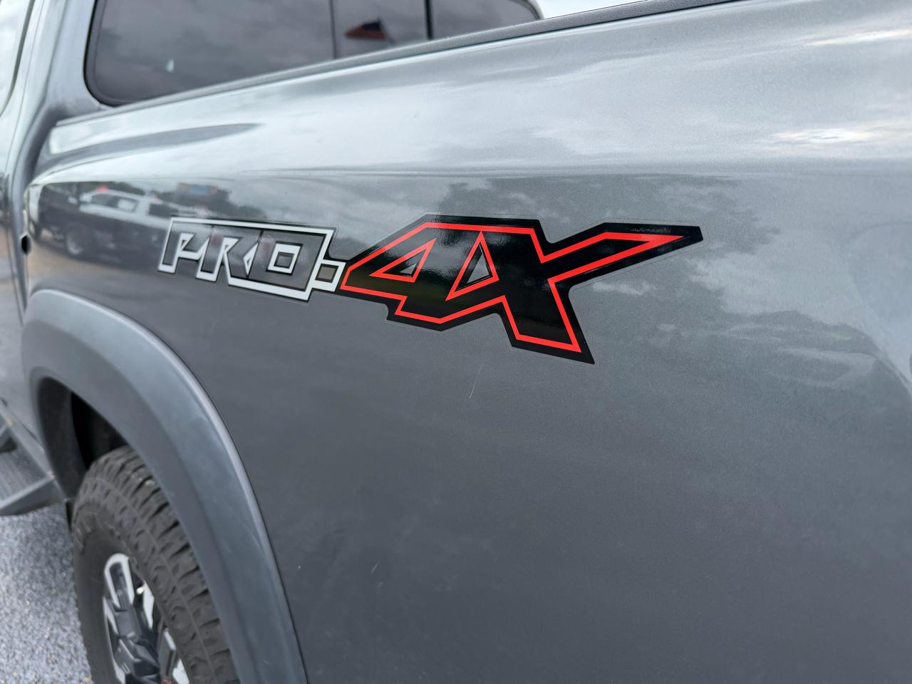 Nissan Frontier PRO-4X Crew Cab 4WD 2022