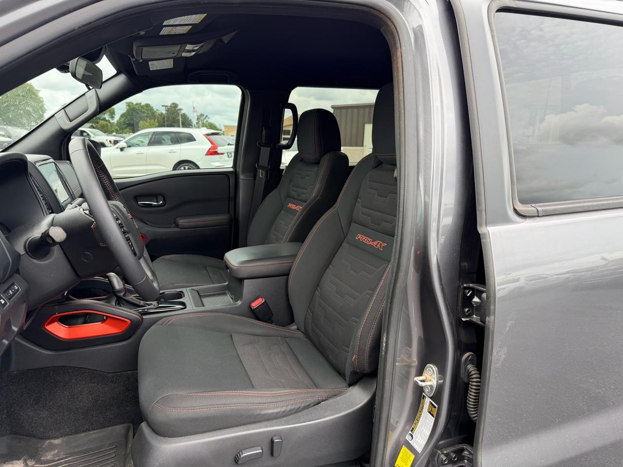 Nissan Frontier PRO-4X Crew Cab 4WD 2022