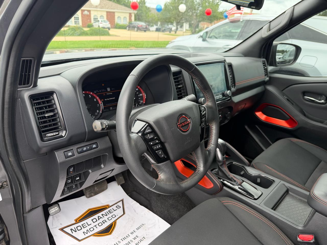Nissan Frontier PRO-4X Crew Cab 4WD 2022