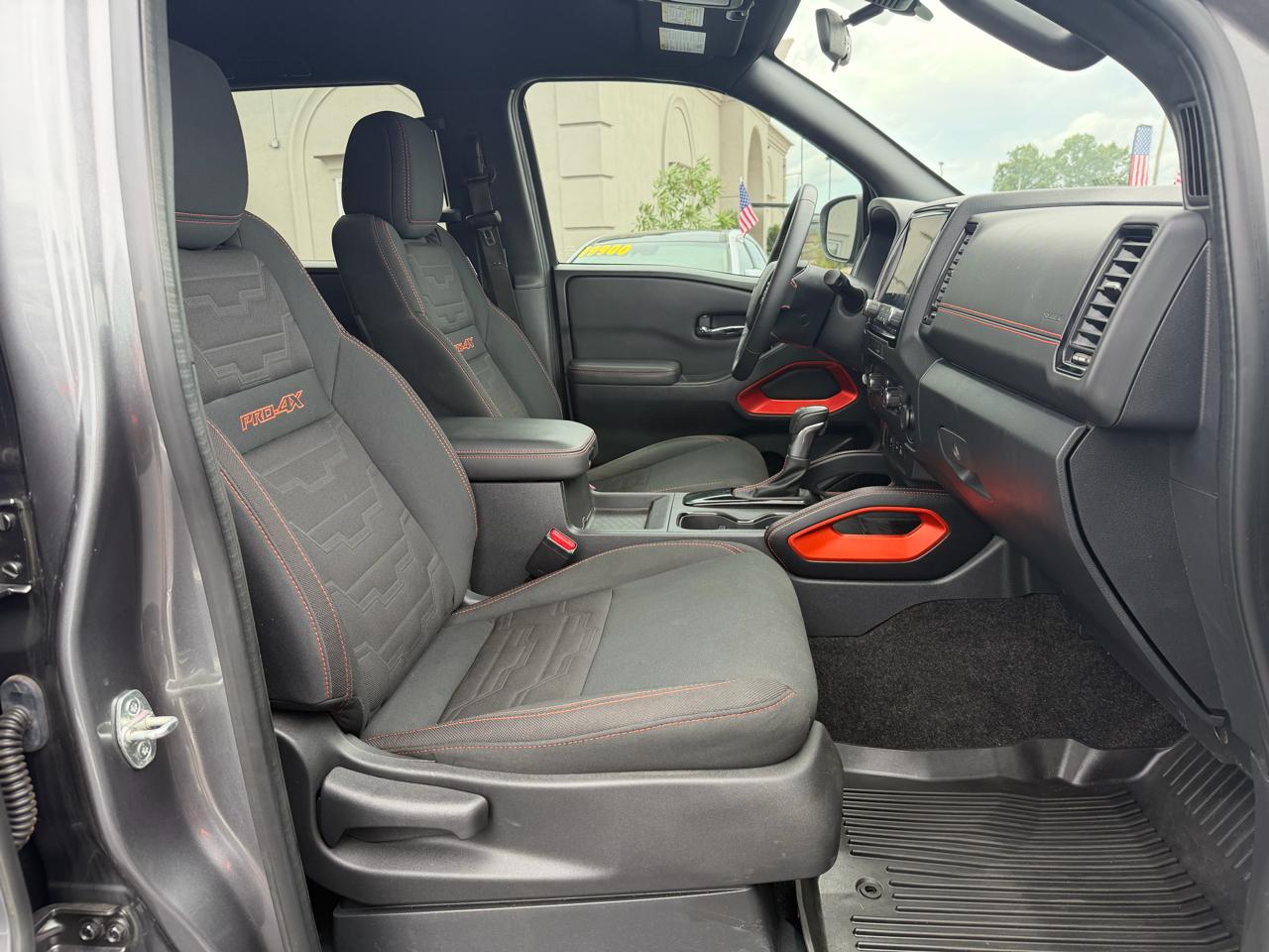 Nissan Frontier PRO-4X Crew Cab 4WD 2022