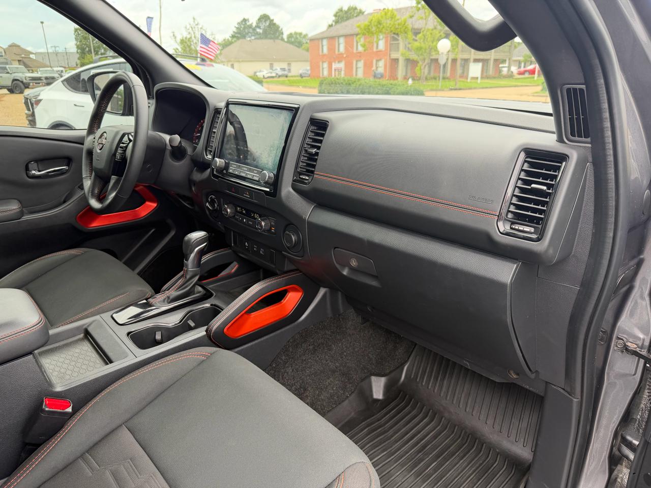 Nissan Frontier PRO-4X Crew Cab 4WD 2022