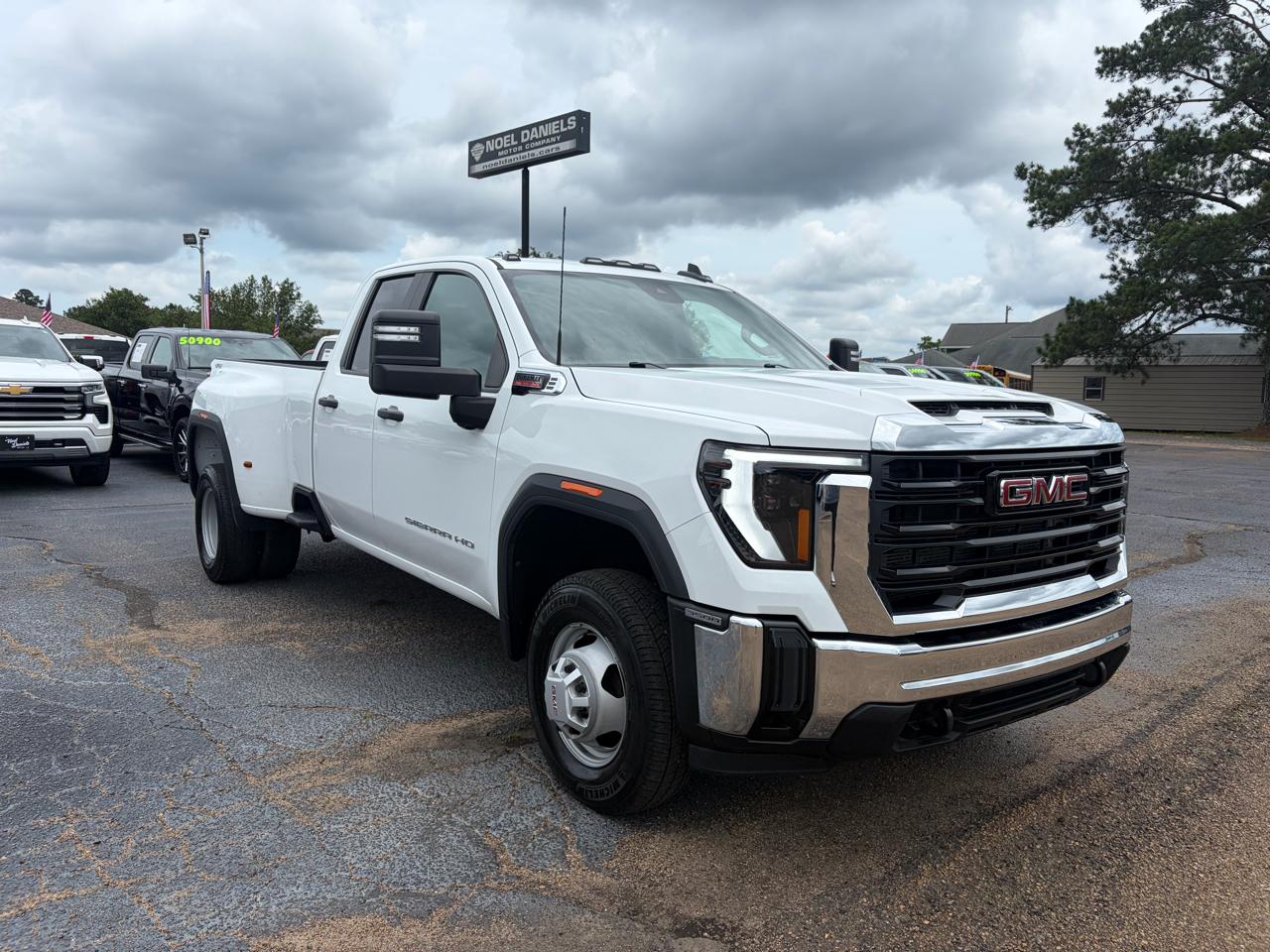 GMC Sierra 3500HD  2024