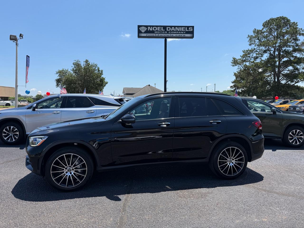 2022 Mercedes-Benz GLC GLC 300's photo