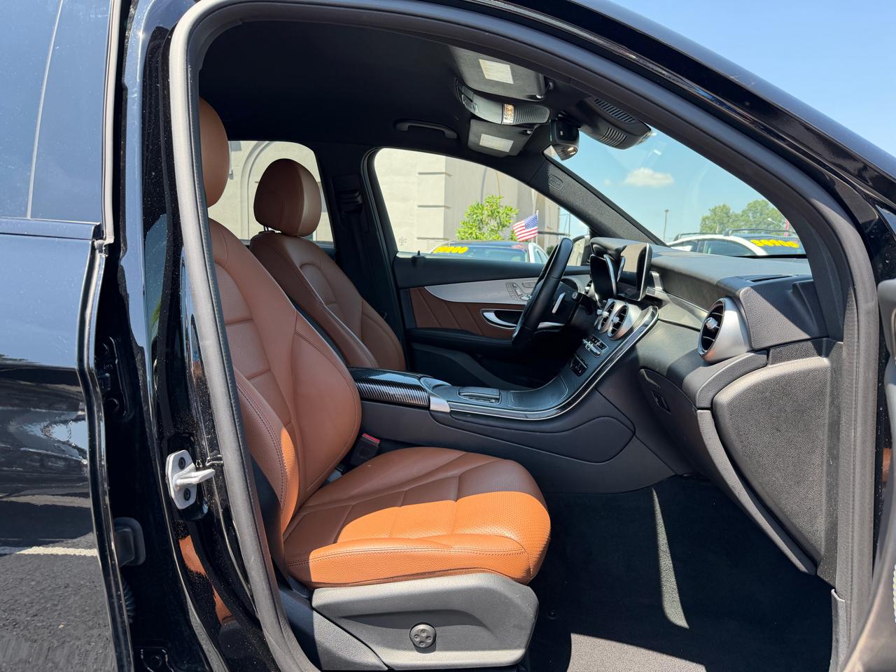 Mercedes-Benz GLC-Class GLC300 2022
