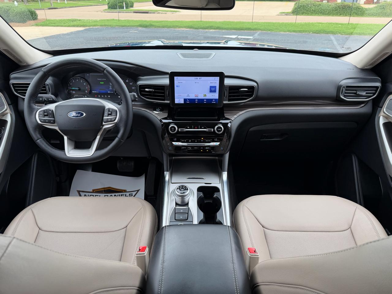 Ford Explorer Hybrid Limited AWD 2021