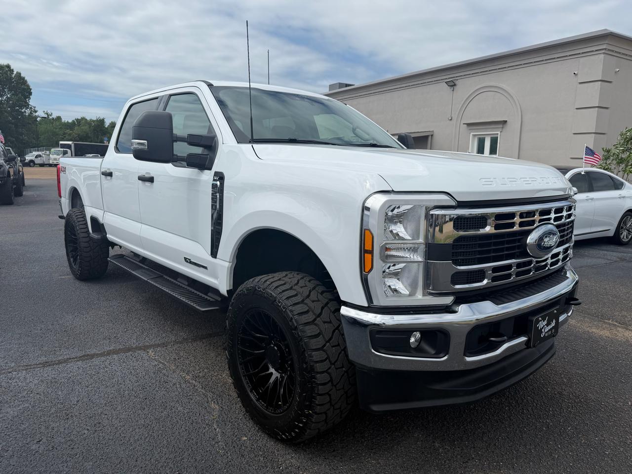Ford F-250 SD XLT Crew Cab 4WD 2025