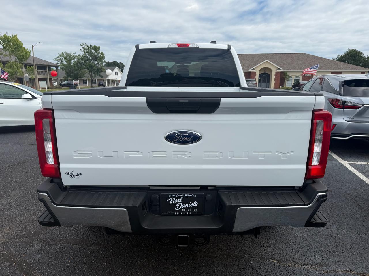 Ford F-250 SD XLT Crew Cab 4WD 2025