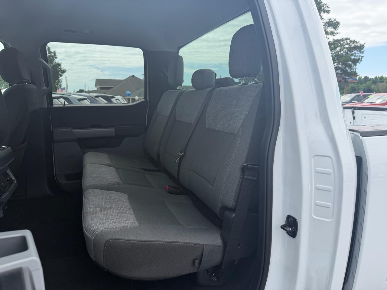 Ford F-250 SD XLT Crew Cab 4WD 2025