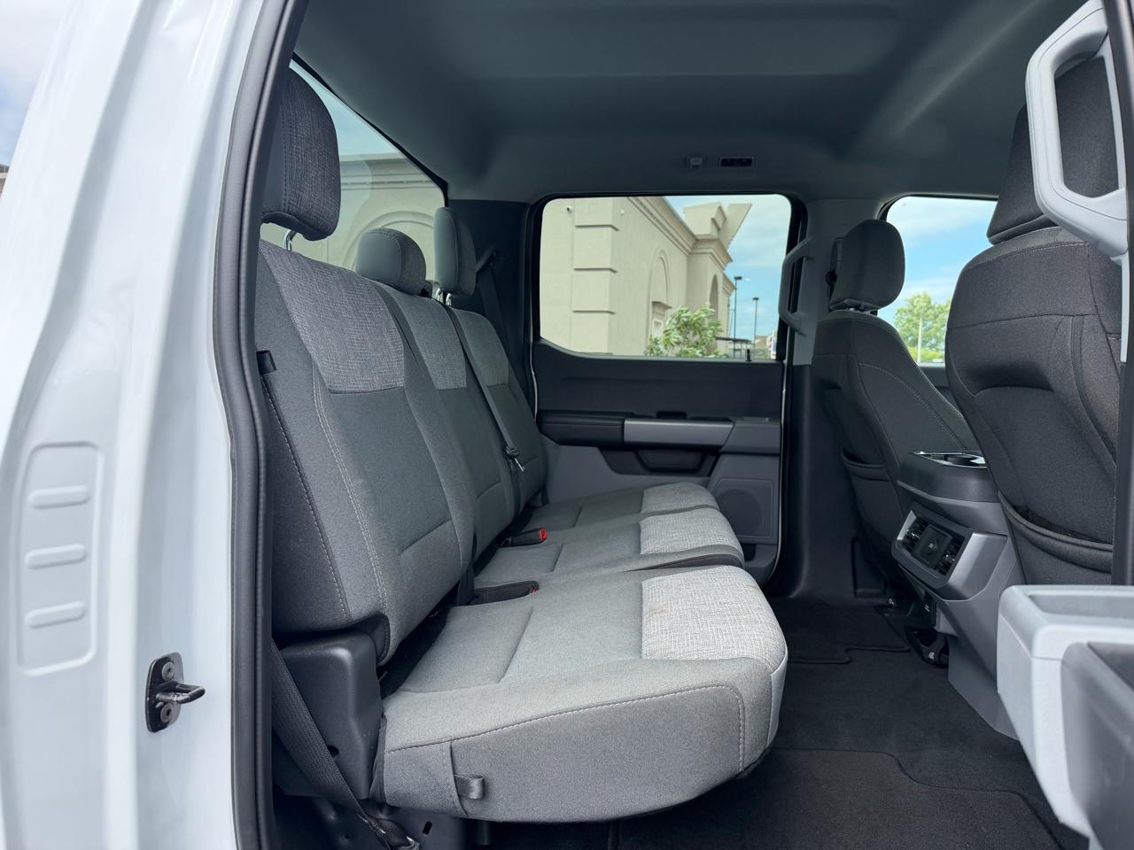 Ford F-250 SD XLT Crew Cab 4WD 2025