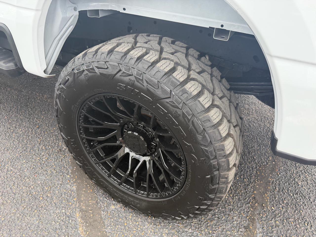 Ford F-250 SD XLT Crew Cab 4WD 2025