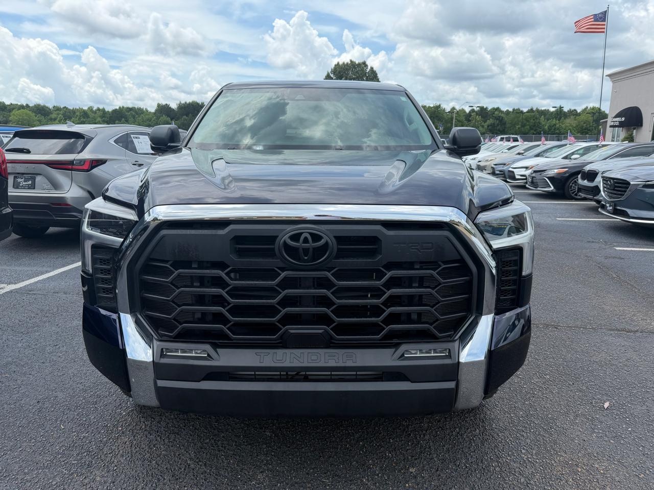 Toyota Tundra SR5 CrewMax 4WD 2023