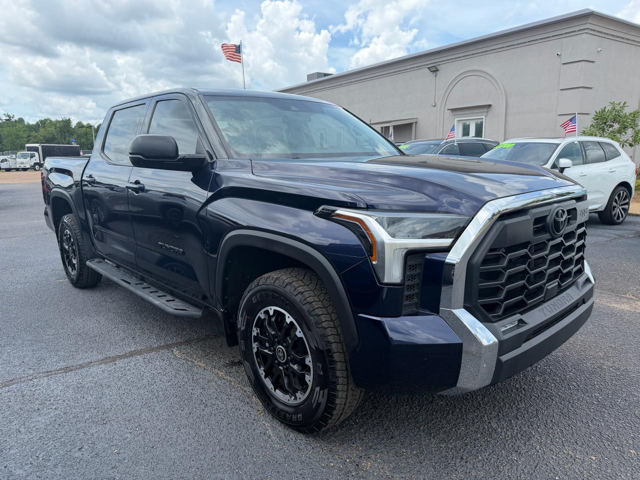 Toyota Tundra SR5 CrewMax 4WD 2023
