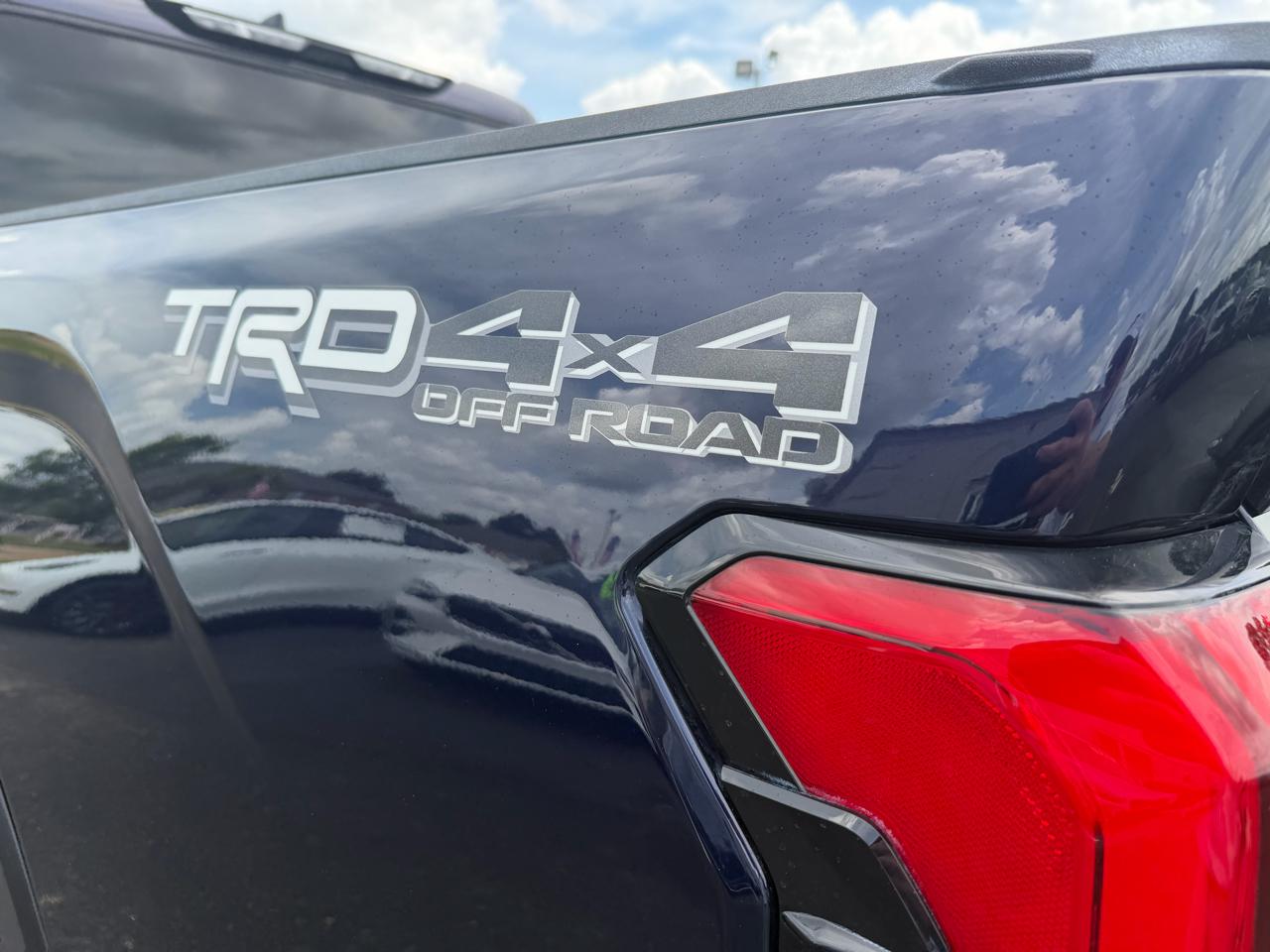Toyota Tundra SR5 CrewMax 4WD 2023