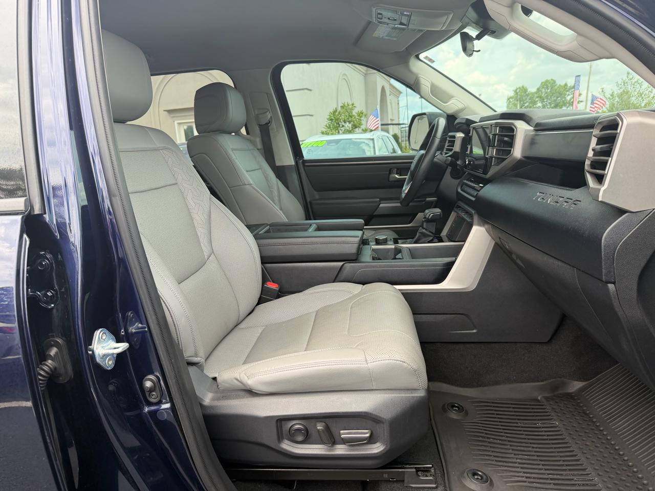 Toyota Tundra SR5 CrewMax 4WD 2023