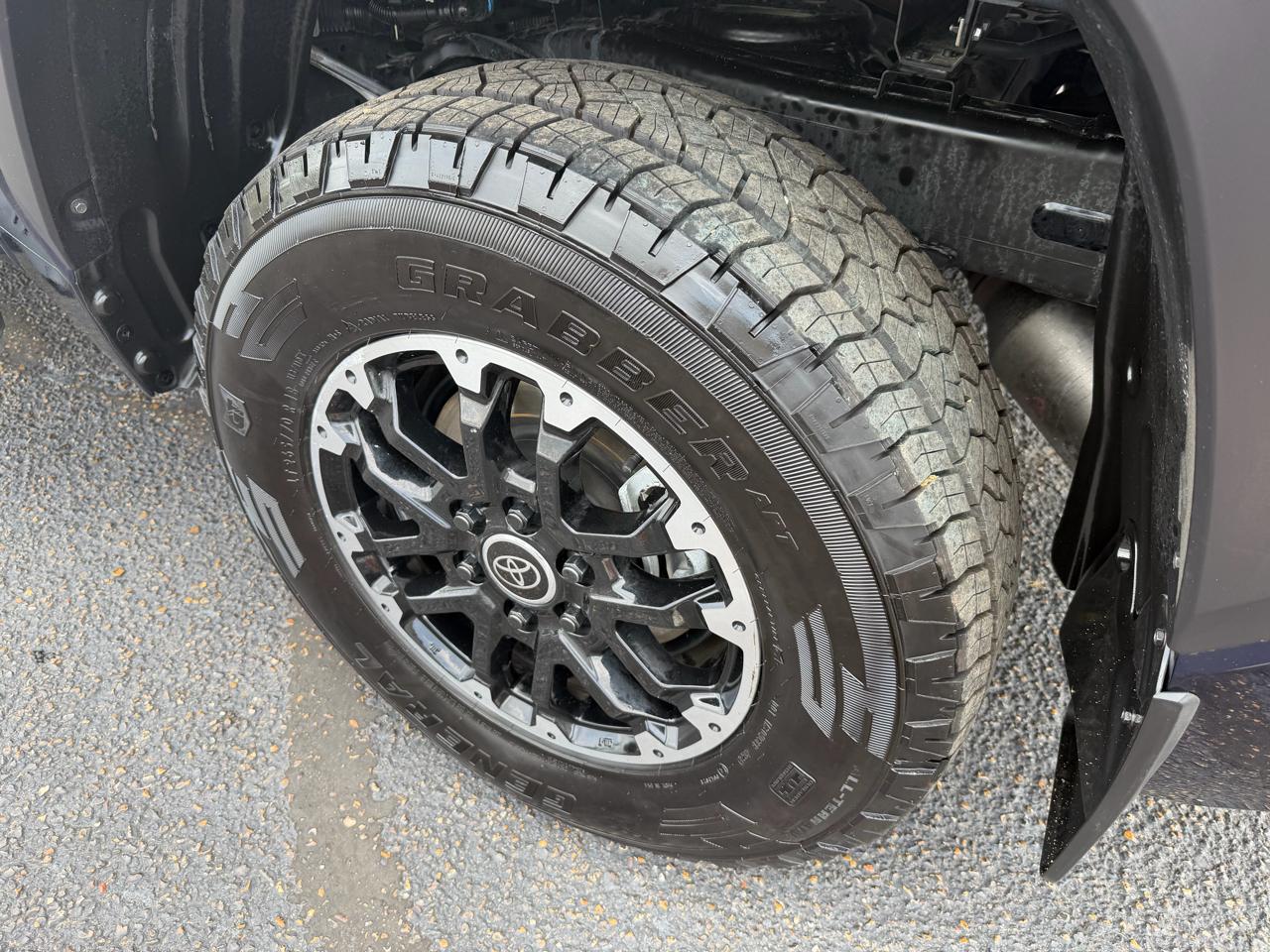 Toyota Tundra SR5 CrewMax 4WD 2023
